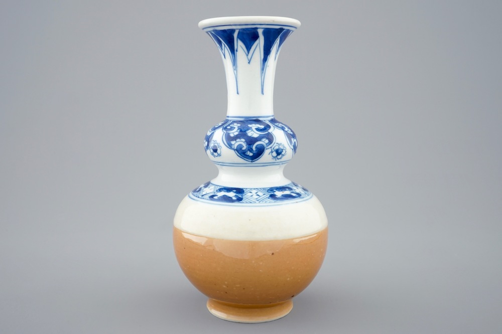 A Chinese blue and white caf&eacute; au lait vase, ex-coll. August the Strong, Kangxi